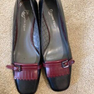Etienne Aigner E Ariba Kilted Heels Women's Shoe Size 8.5